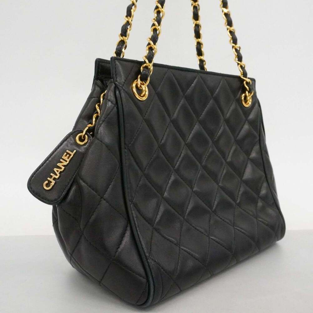 CHANEL Black Lambskin Leather Shoulder Bag - Picture 2 of 12